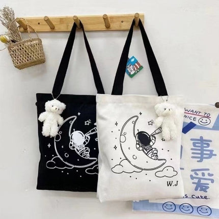 Canvas Bag With Zipper And Inner Pocket And A Doll