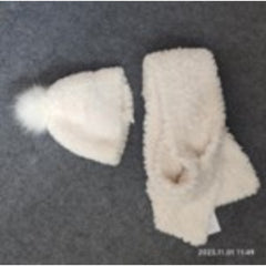 Collection image for: Scarves