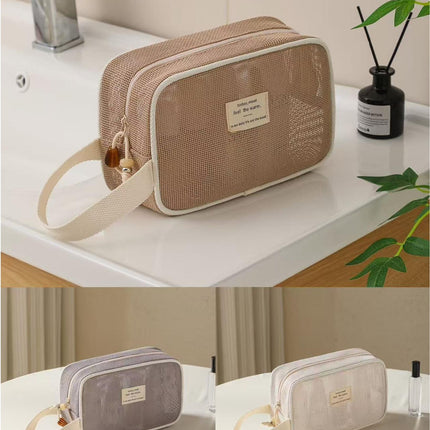Cosmetic & Toiletry Bags