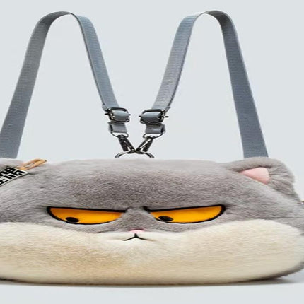 Backpack–
 Cat
