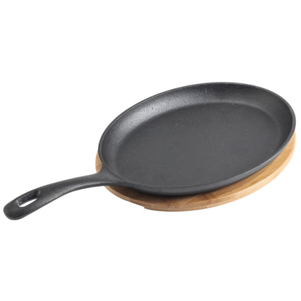 Cast Iron Serving Pan With Bamboo Board 24X18Cm