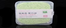 Face sponge with aloe extract