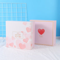 A square gift box in the E series