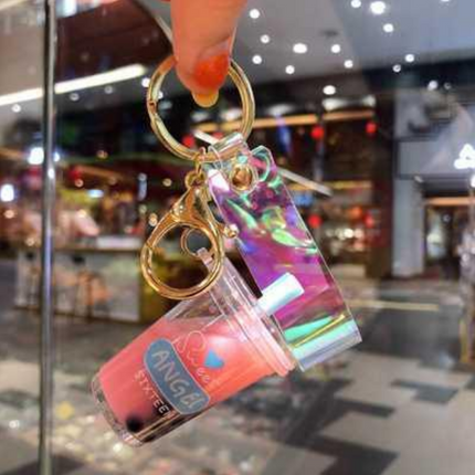 מחזיק מפתחות בצורת גביע