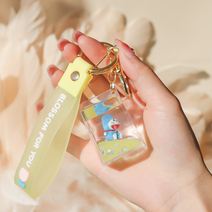 מחזיק מפתחות עם דמויות