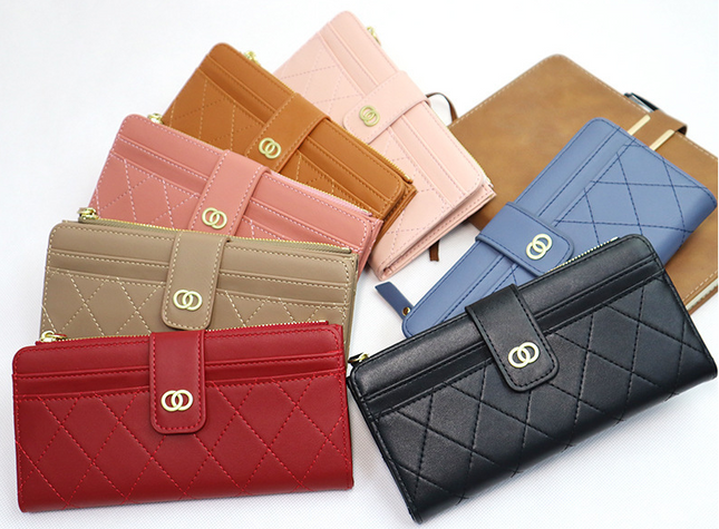 Mia Leather-Like Wallet