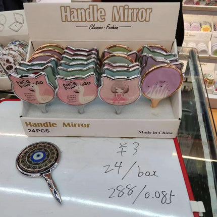 Handle Mirror