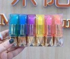 מרקר מדגיש